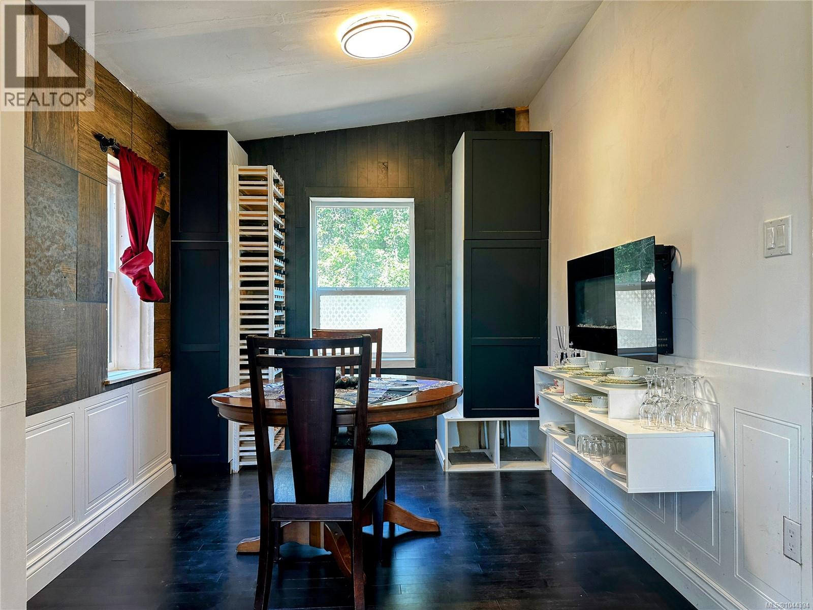 37 Strickland St Property Photo 7