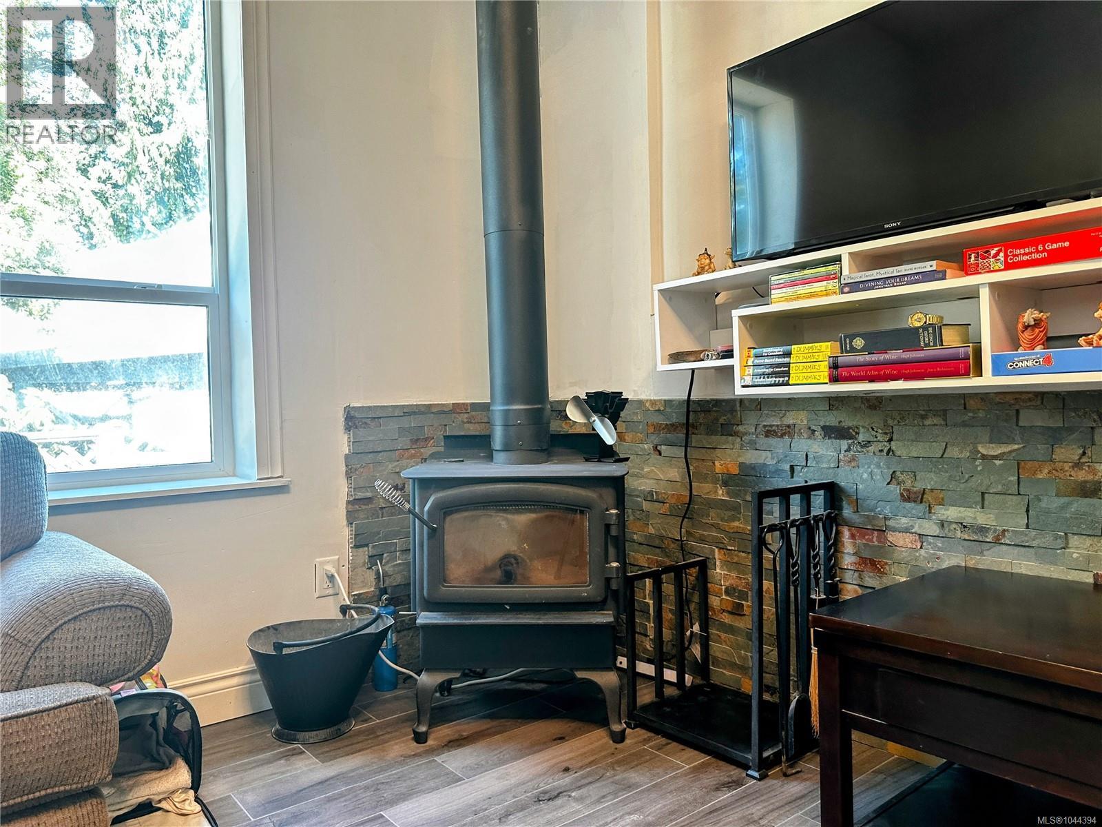 37 Strickland St Property Photo 11