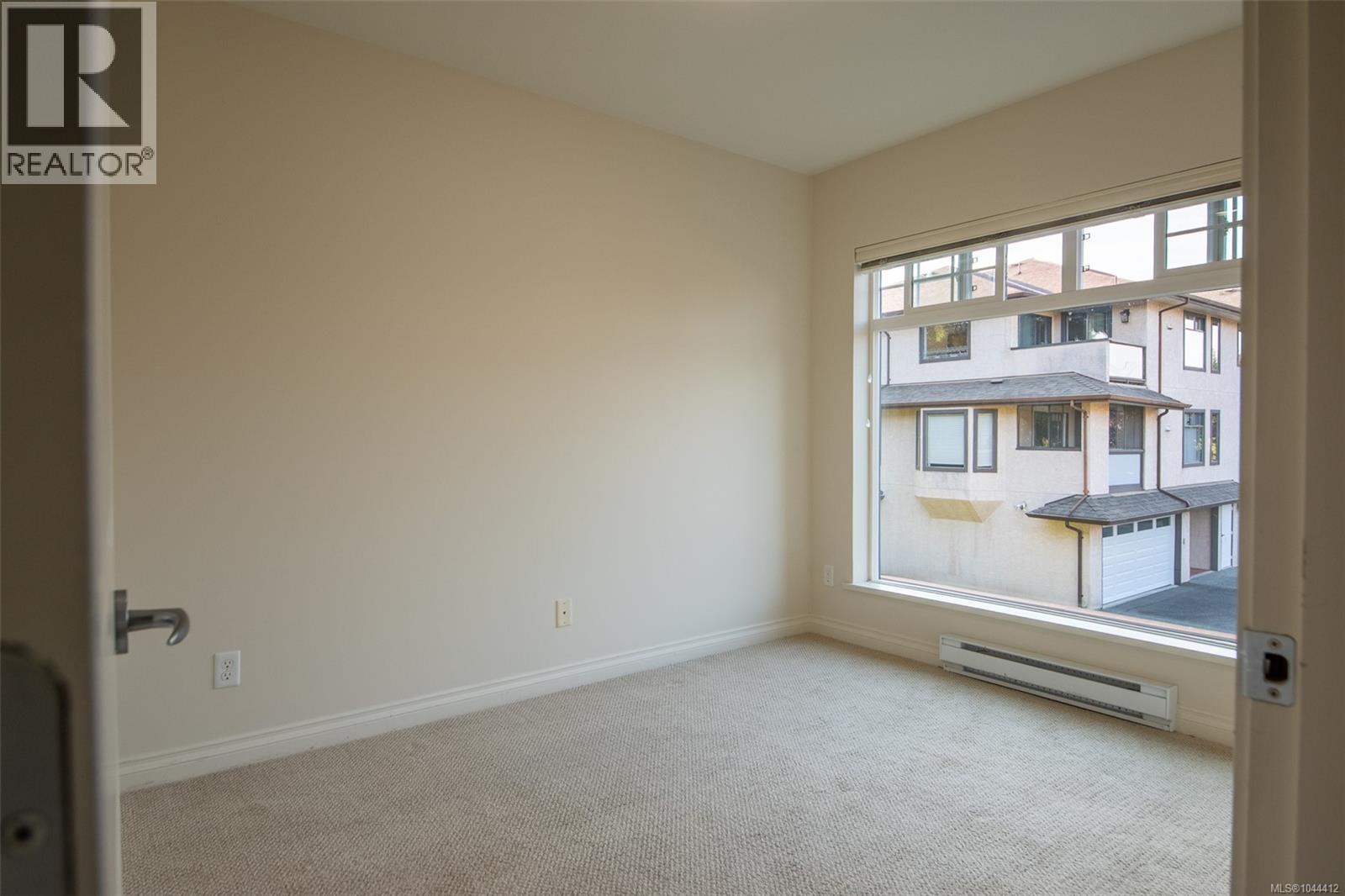 202 2380 Brethour Ave Property Photo 20