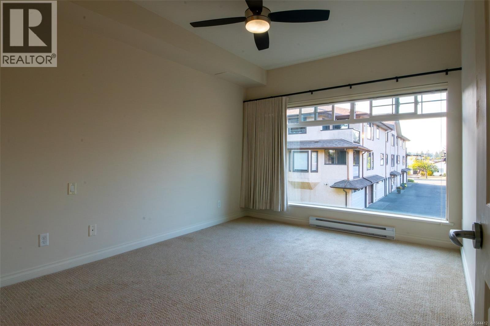 202 2380 Brethour Ave Property Photo 26