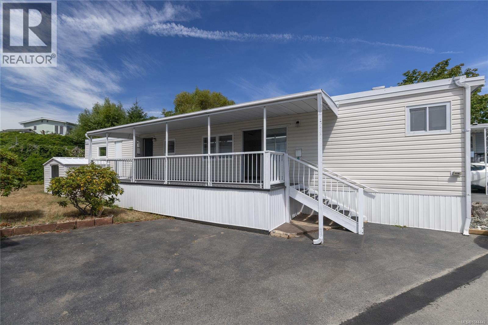 22 6245 Metral Dr Property Photo 1