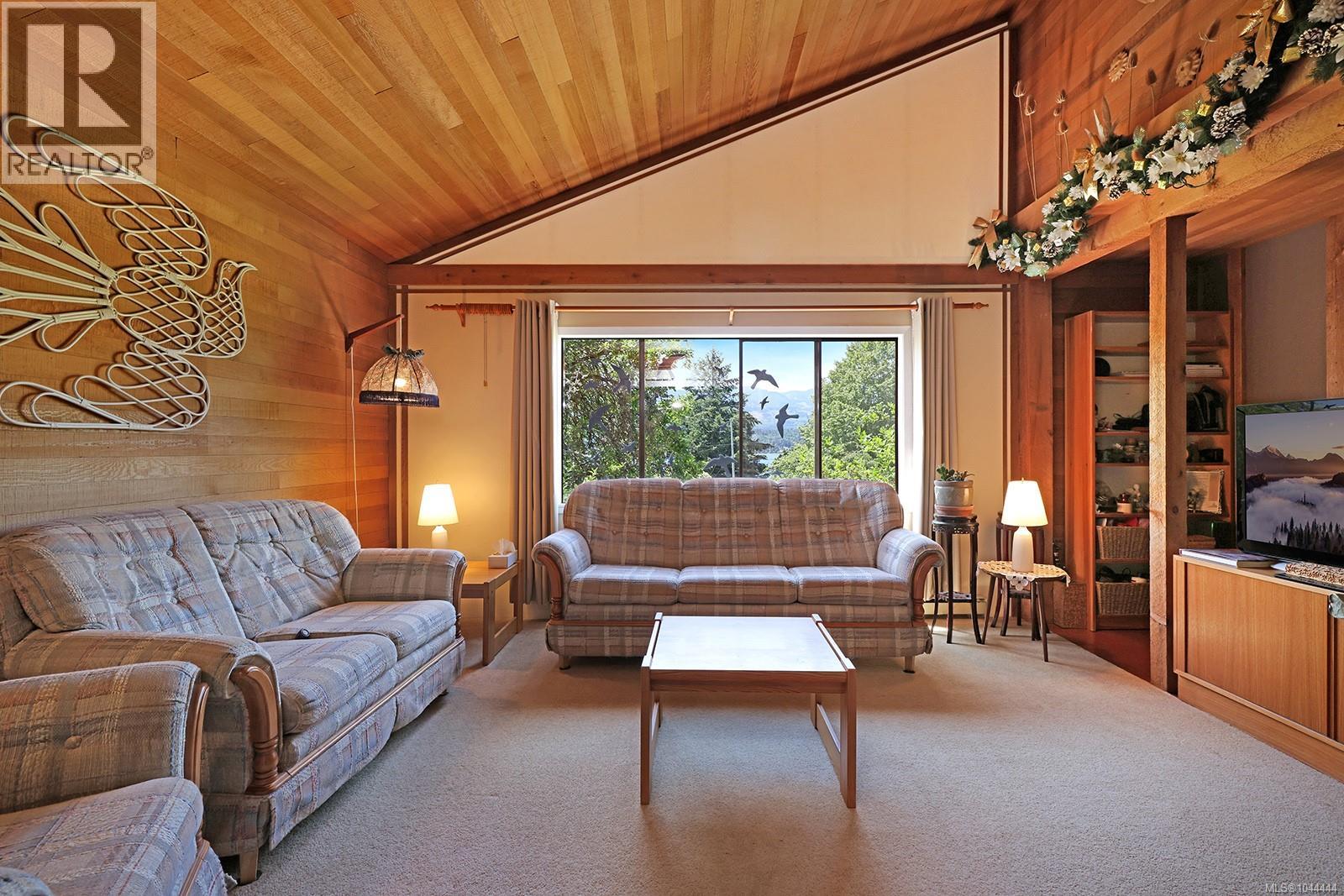 2570 Piercy Rd Property Photo 3