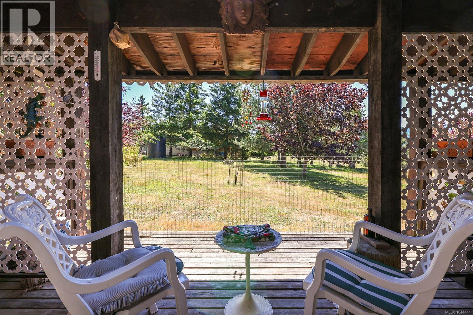 2570 Piercy Rd Property Photo 14