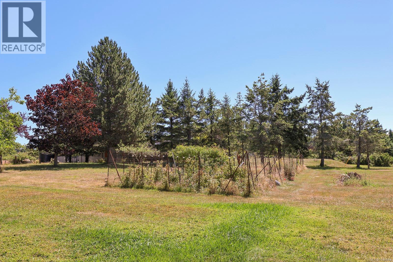 2570 Piercy Rd Property Photo 17