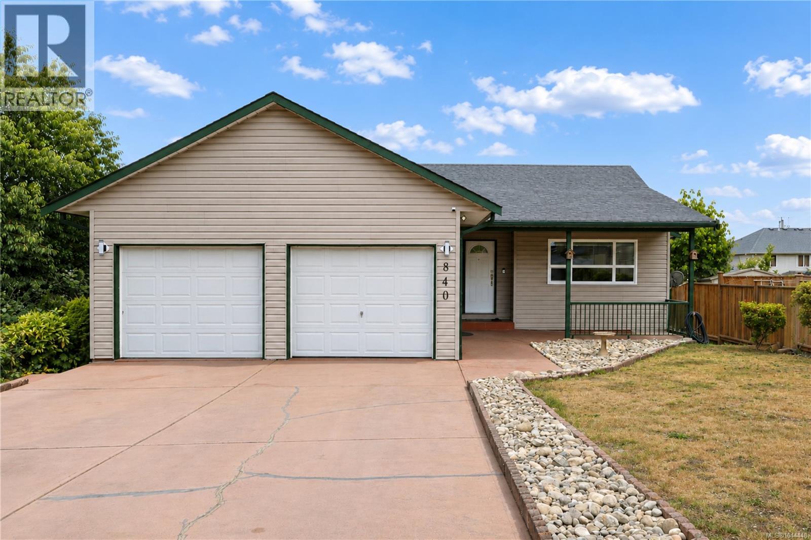 840 Inez Pl Property Photo 1