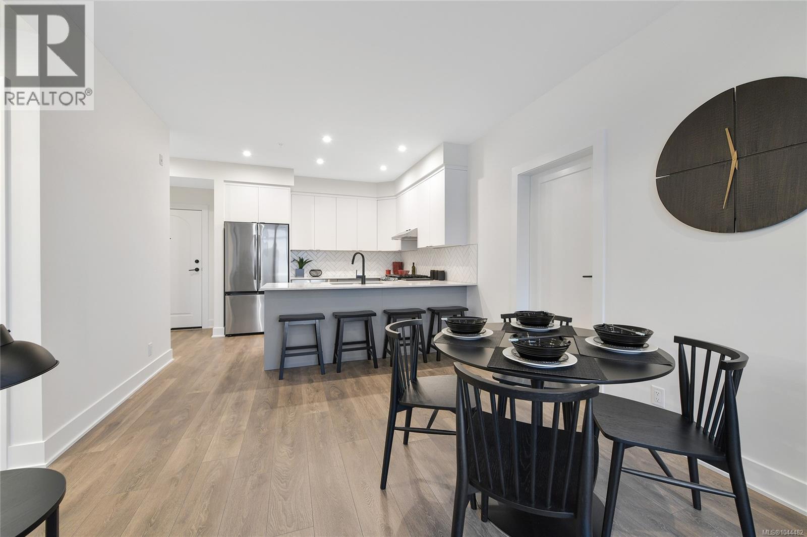 306 1114 Samar Cres Property Photo 6