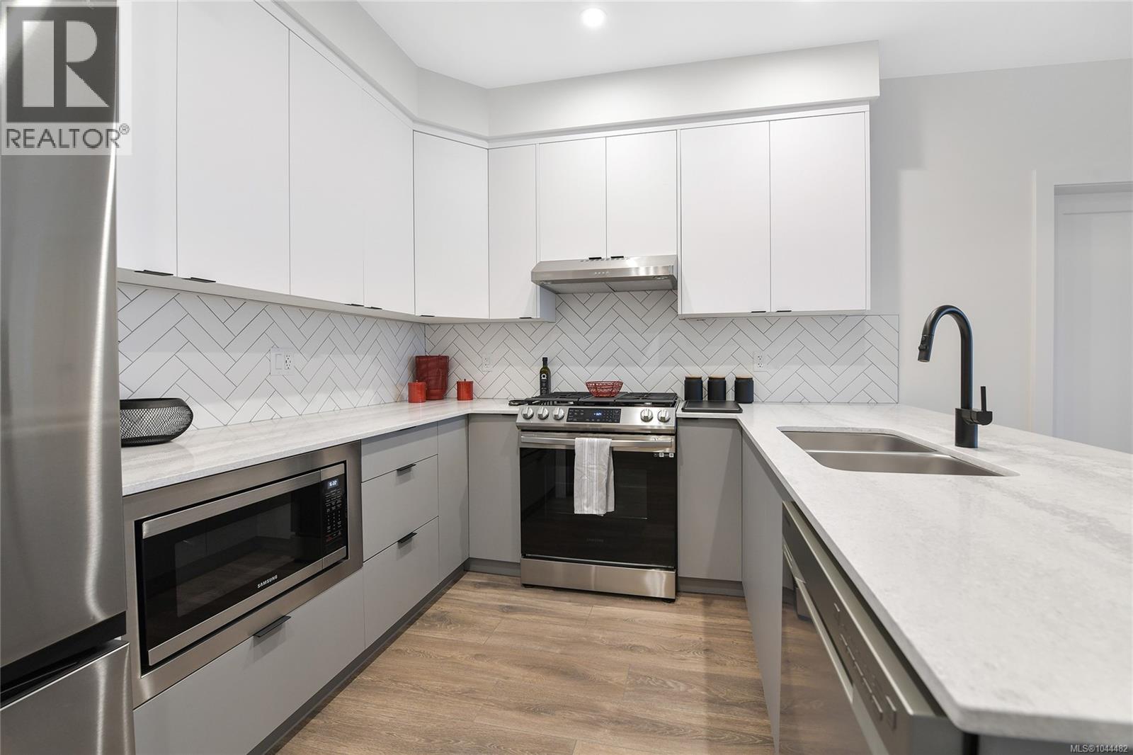 306 1114 Samar Cres Property Photo 11