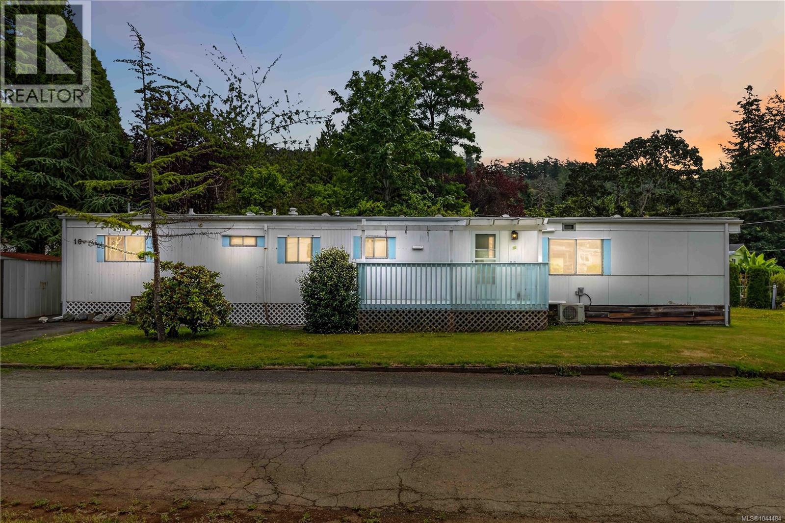 16 2607 Selwyn Rd Property Photo 2