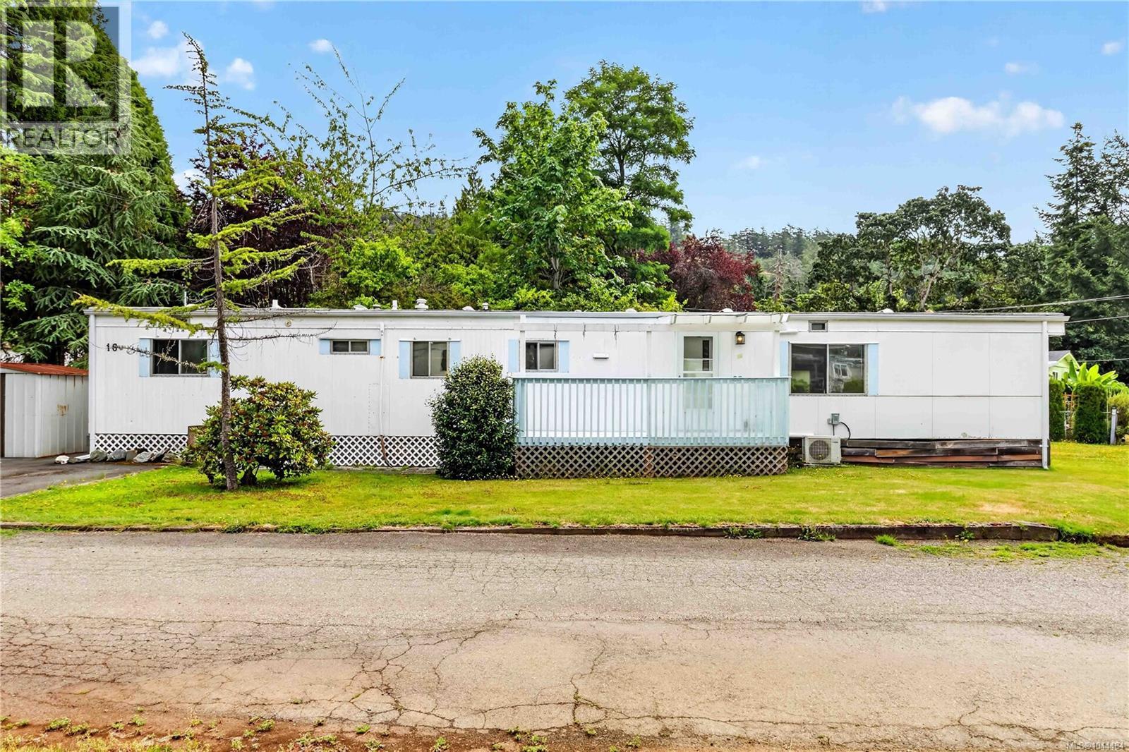 16 2607 Selwyn Rd Property Photo 3
