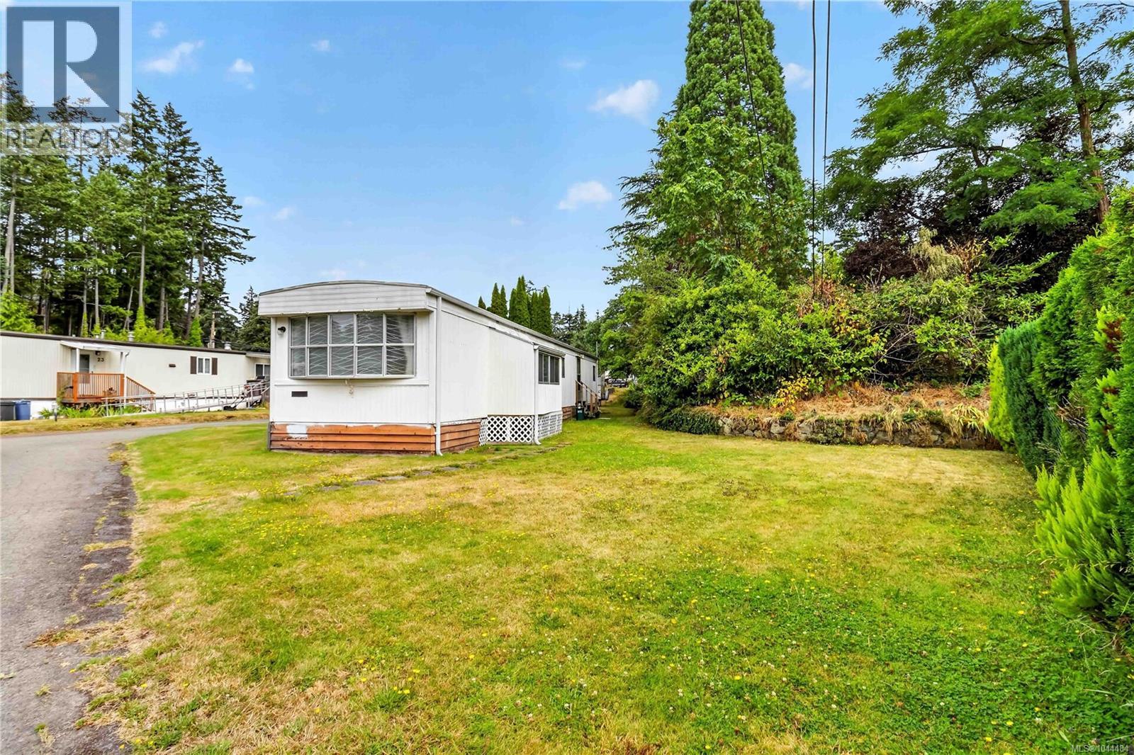 16 2607 Selwyn Rd Property Photo 4