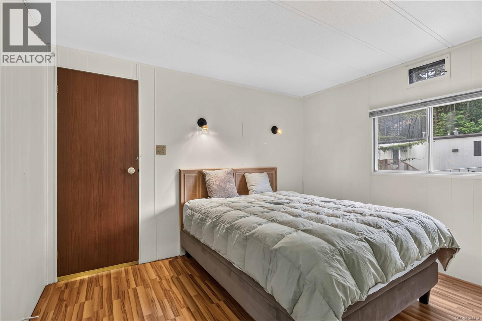 16 2607 Selwyn Rd Property Photo 20
