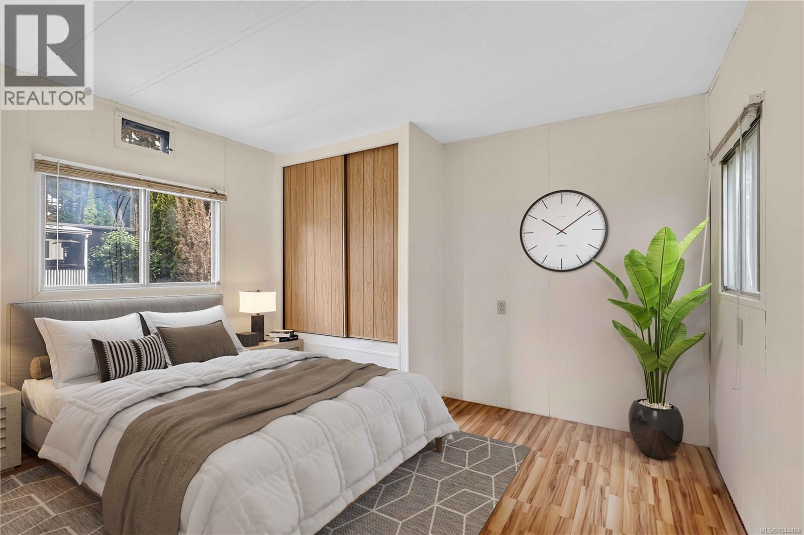 16 2607 Selwyn Rd Property Photo 21