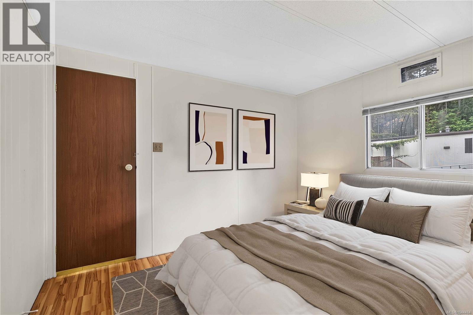 16 2607 Selwyn Rd Property Photo 22
