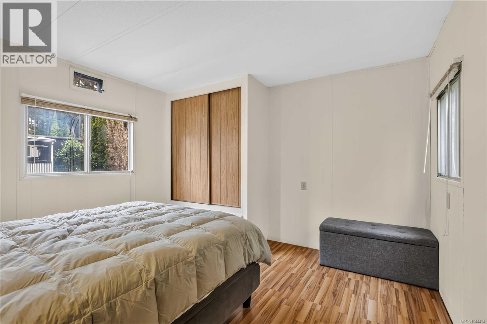 16 2607 Selwyn Rd Property Photo 25