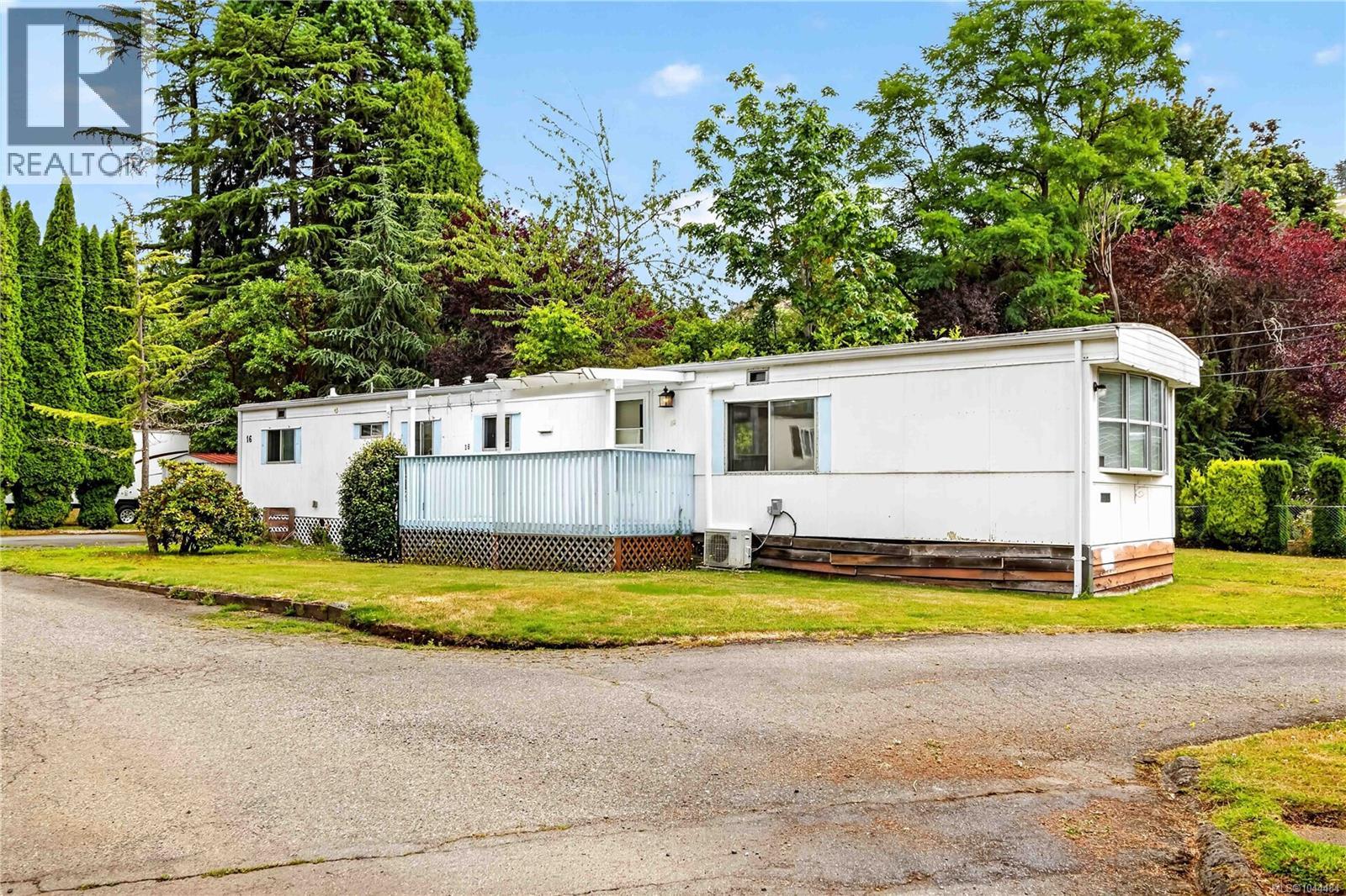 16 2607 Selwyn Rd Property Photo 31