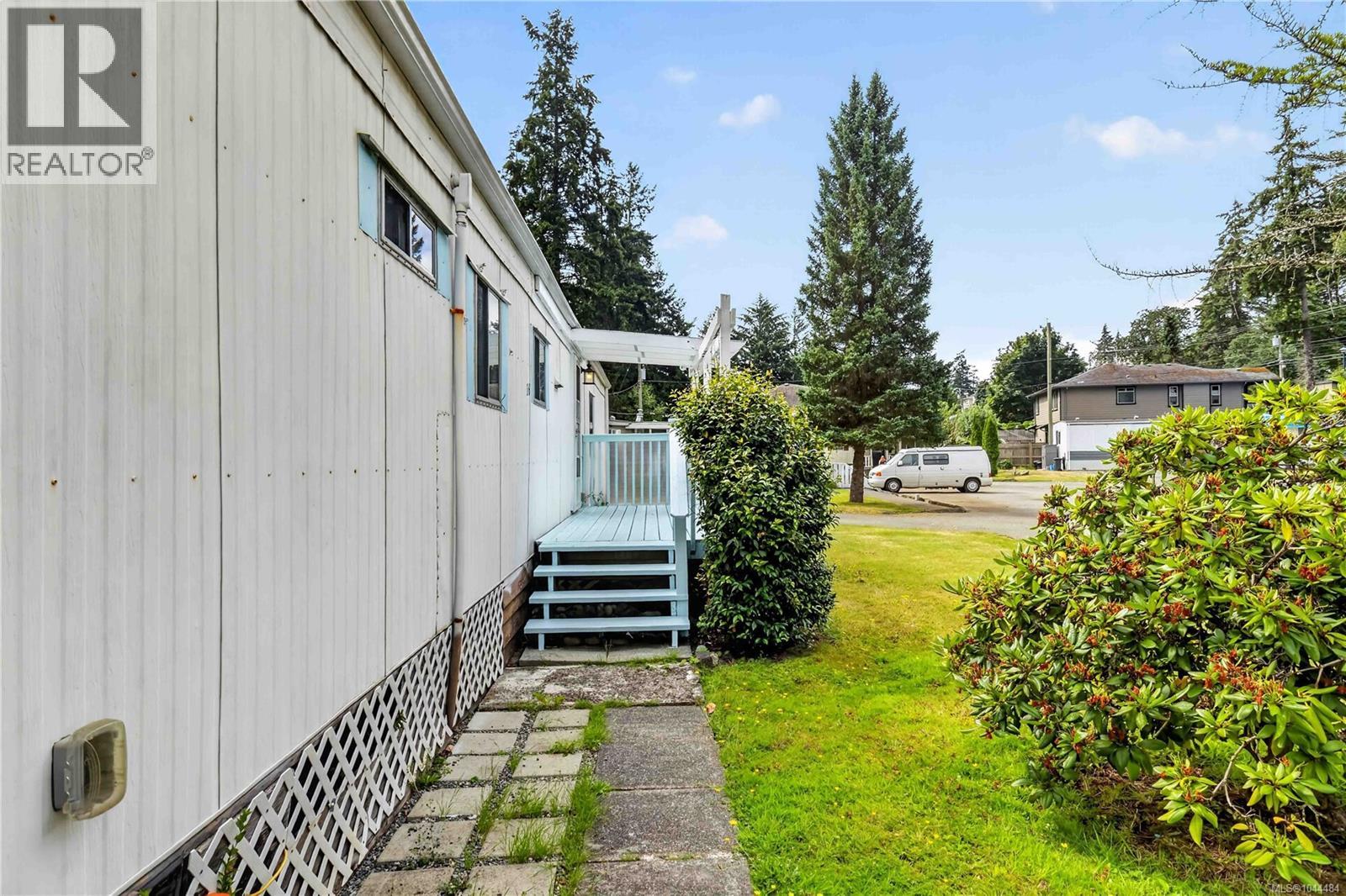 16 2607 Selwyn Rd Property Photo 32