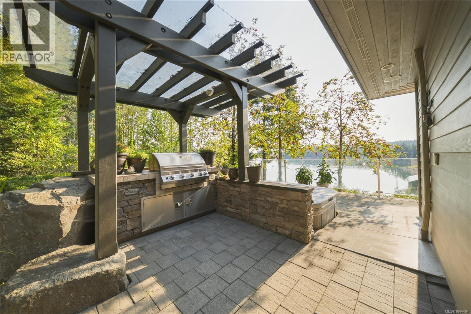 1157 West Rd Property Photo 34