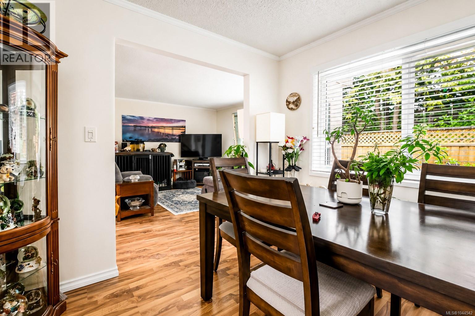 14 1184 Clarke Rd Property Photo 10