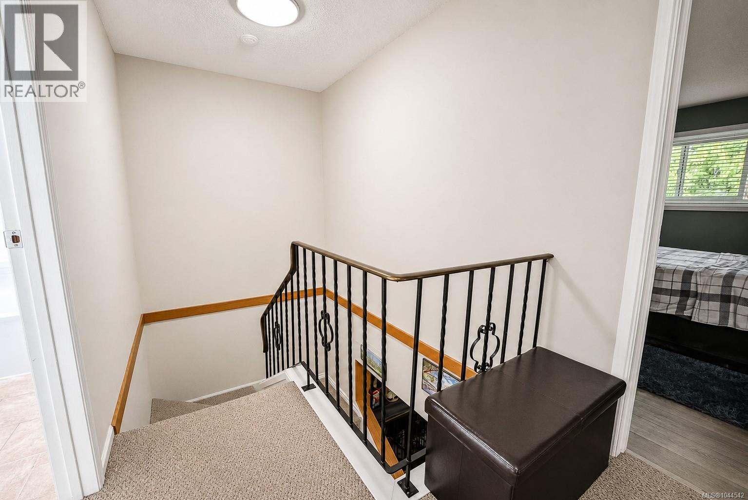 14 1184 Clarke Rd Property Photo 12
