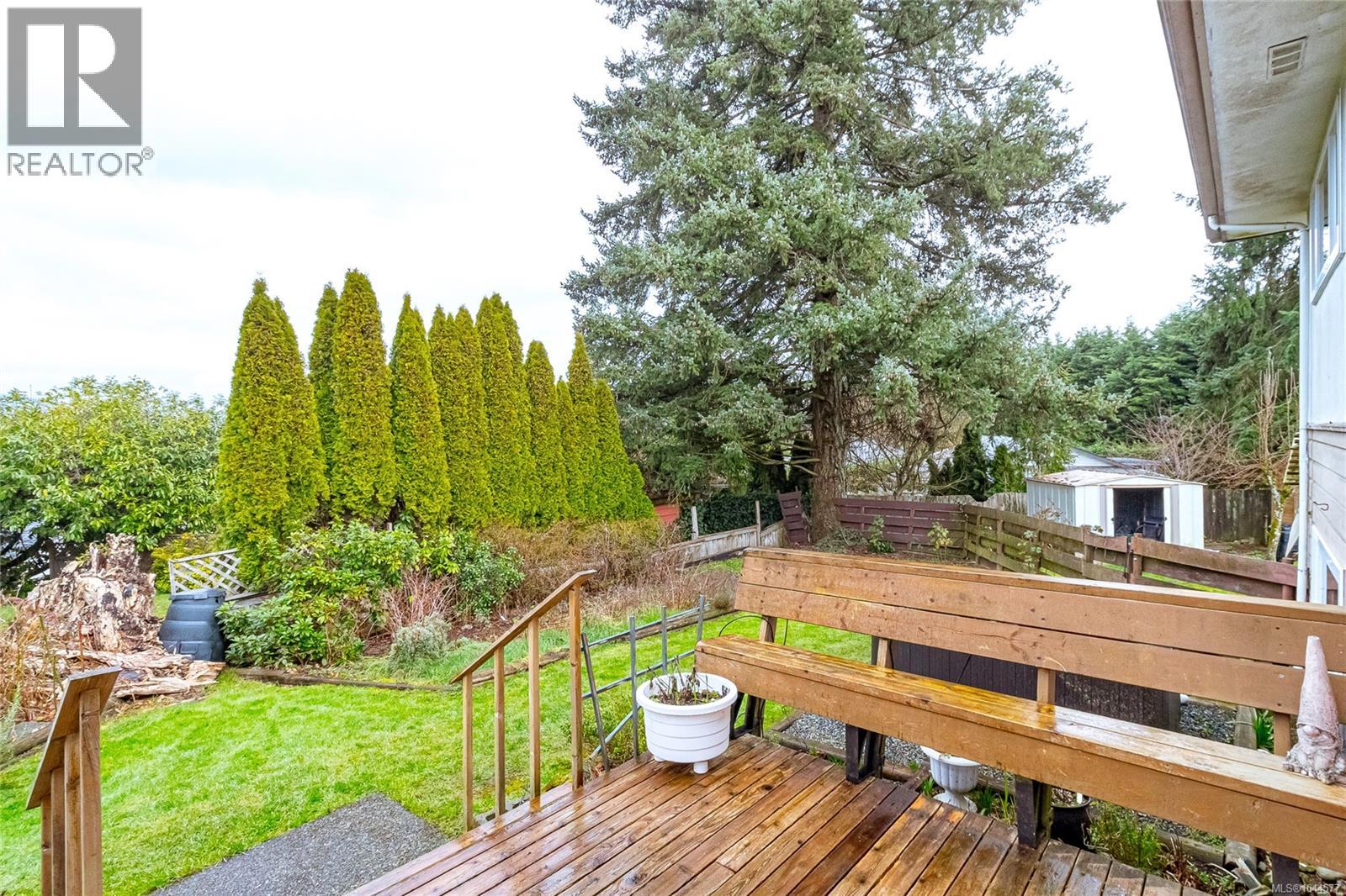3030 Dogwood Rd Property Photo 4