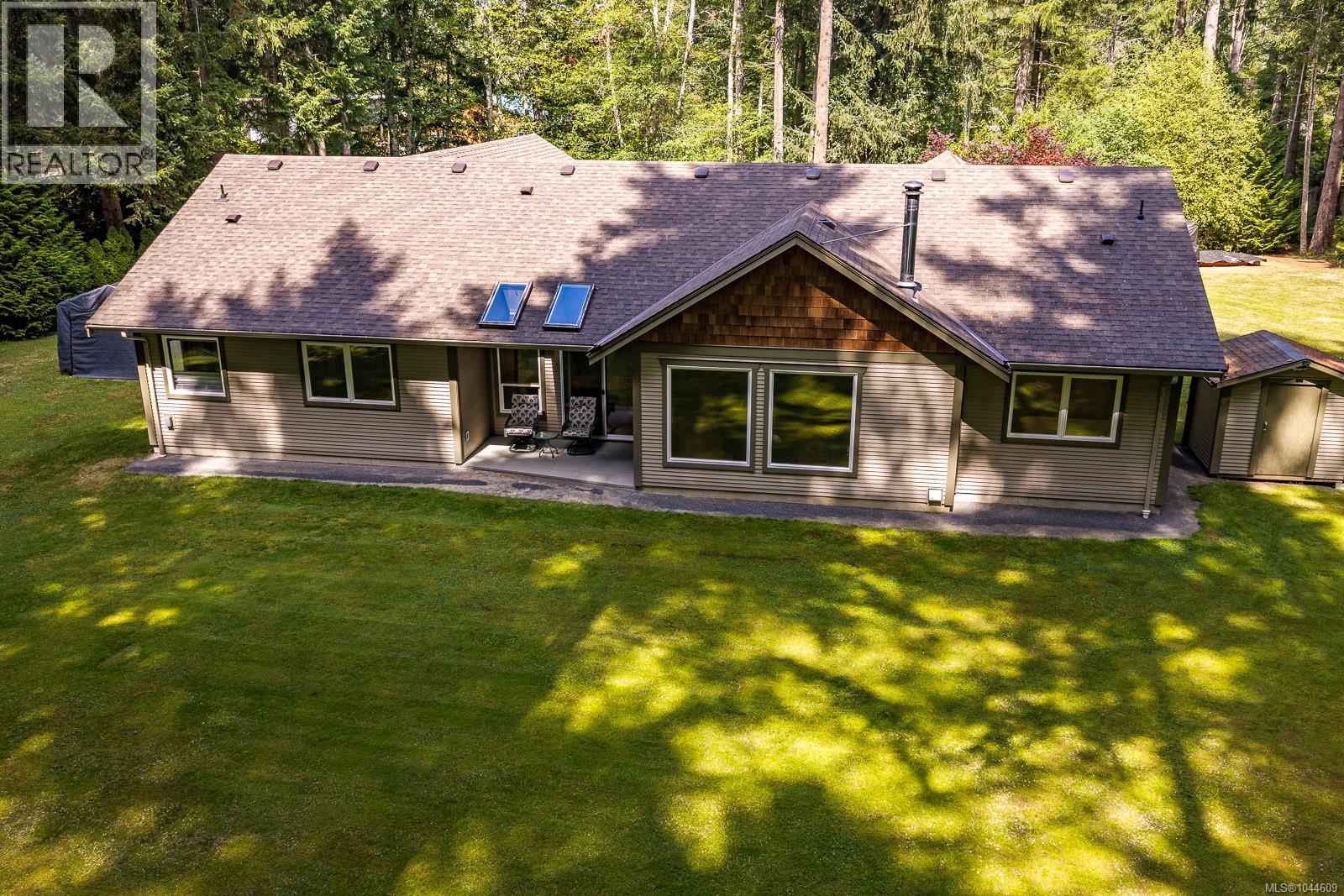 307 Bates Dr Property Photo 15