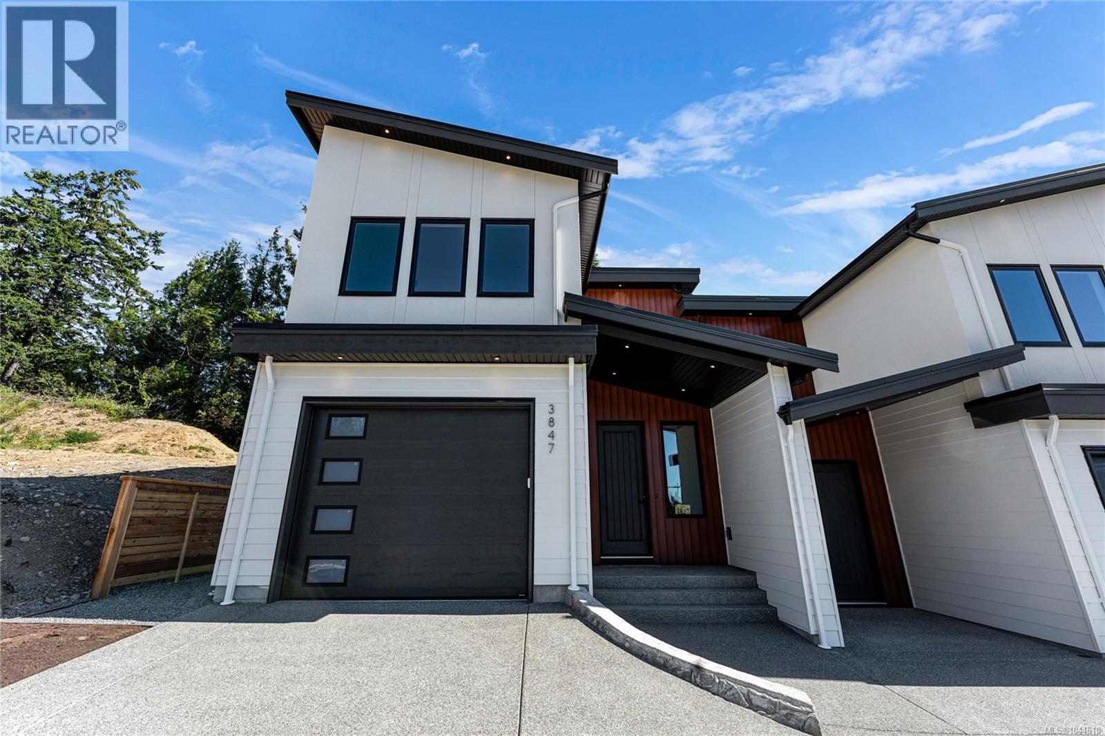 3847 Olympian Way Property Photo 1