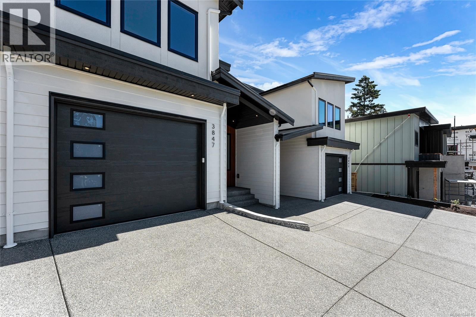 3847 Olympian Way Property Photo 2