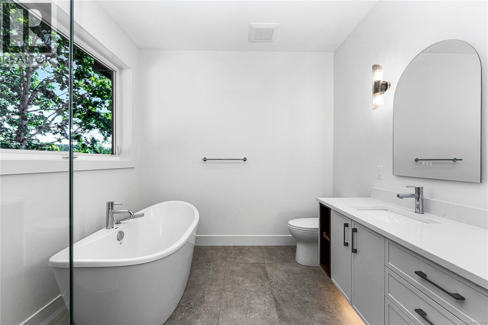 3847 Olympian Way Property Photo 21