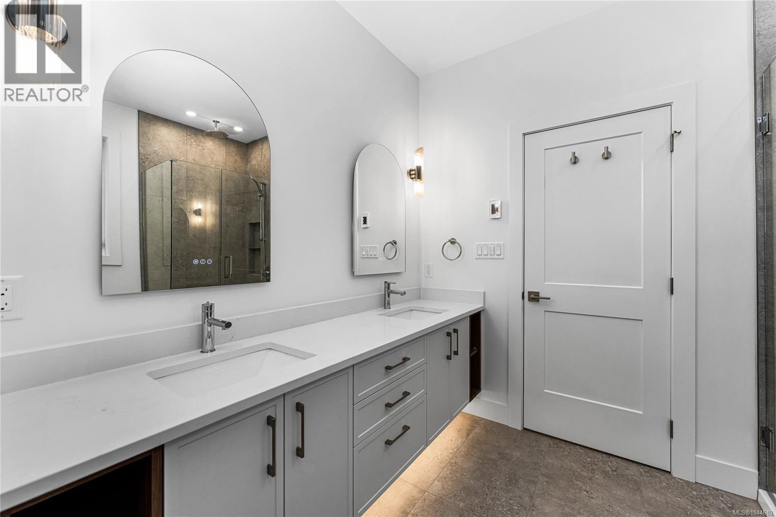 3847 Olympian Way Property Photo 24