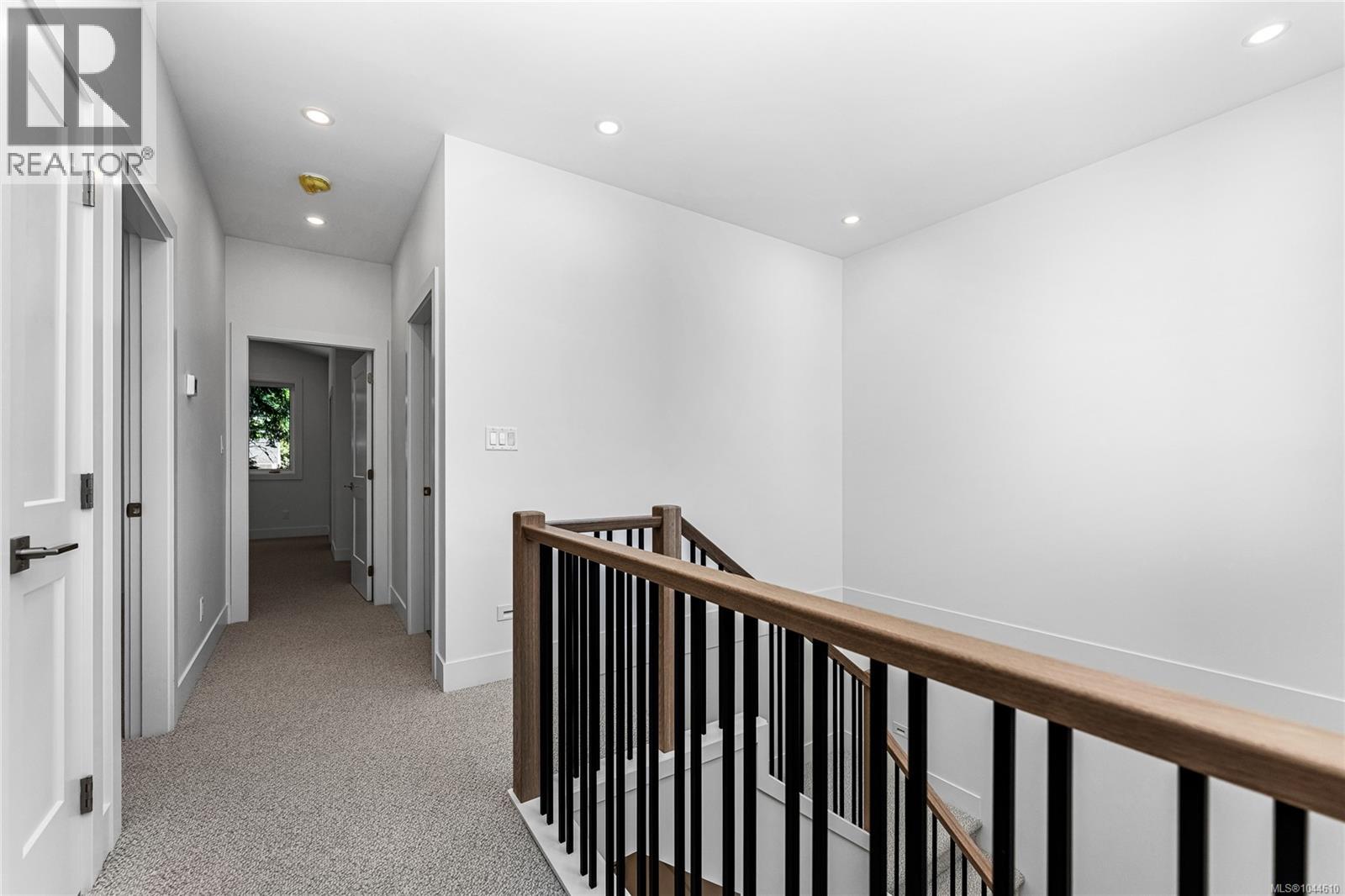 3847 Olympian Way Property Photo 32