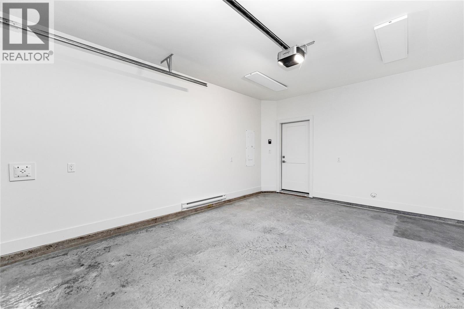 3849 Olympian Way Property Photo 38