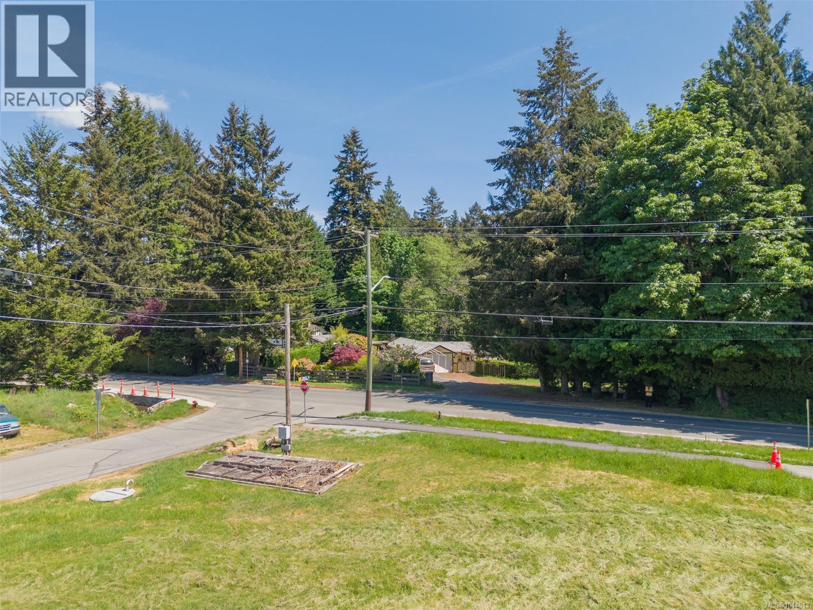 2694 Myra Pl Property Photo 18
