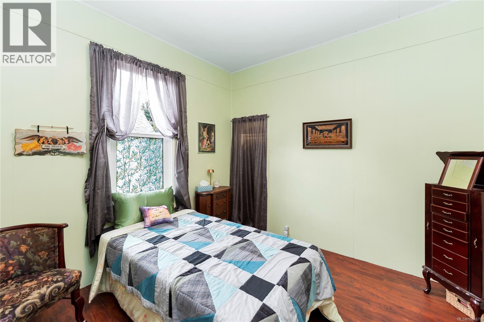 384 Burnside Rd E Property Photo 19