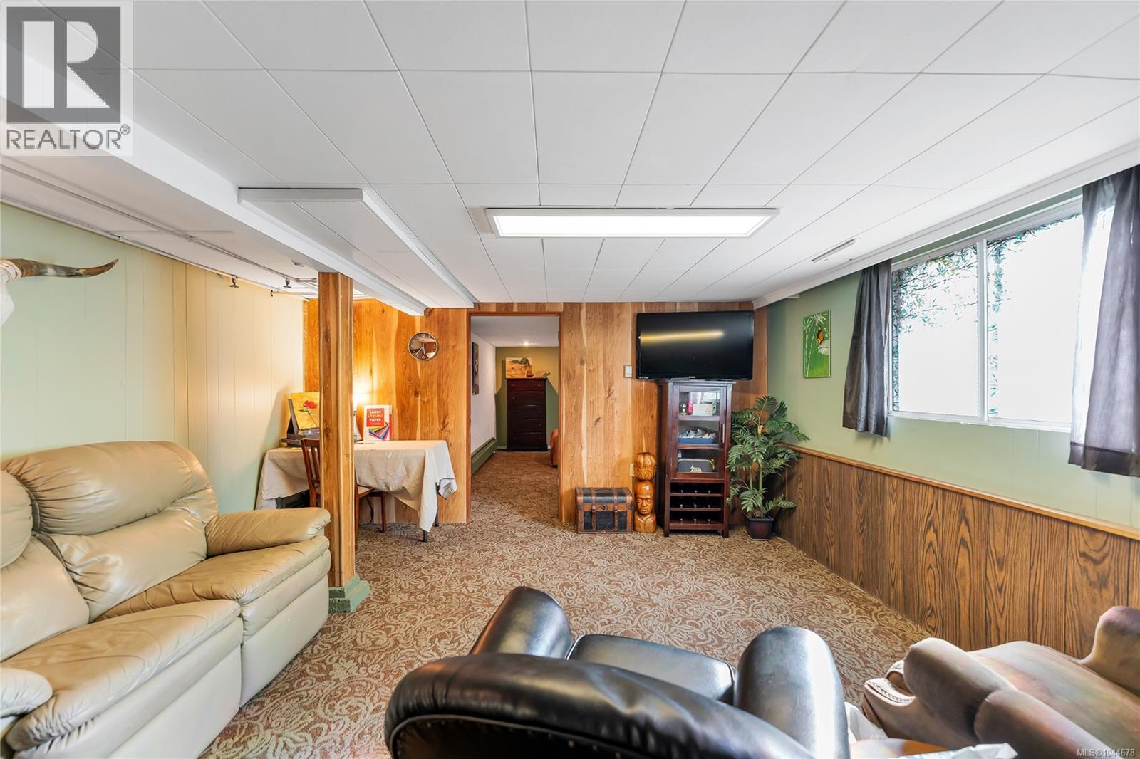 384 Burnside Rd E Property Photo 28