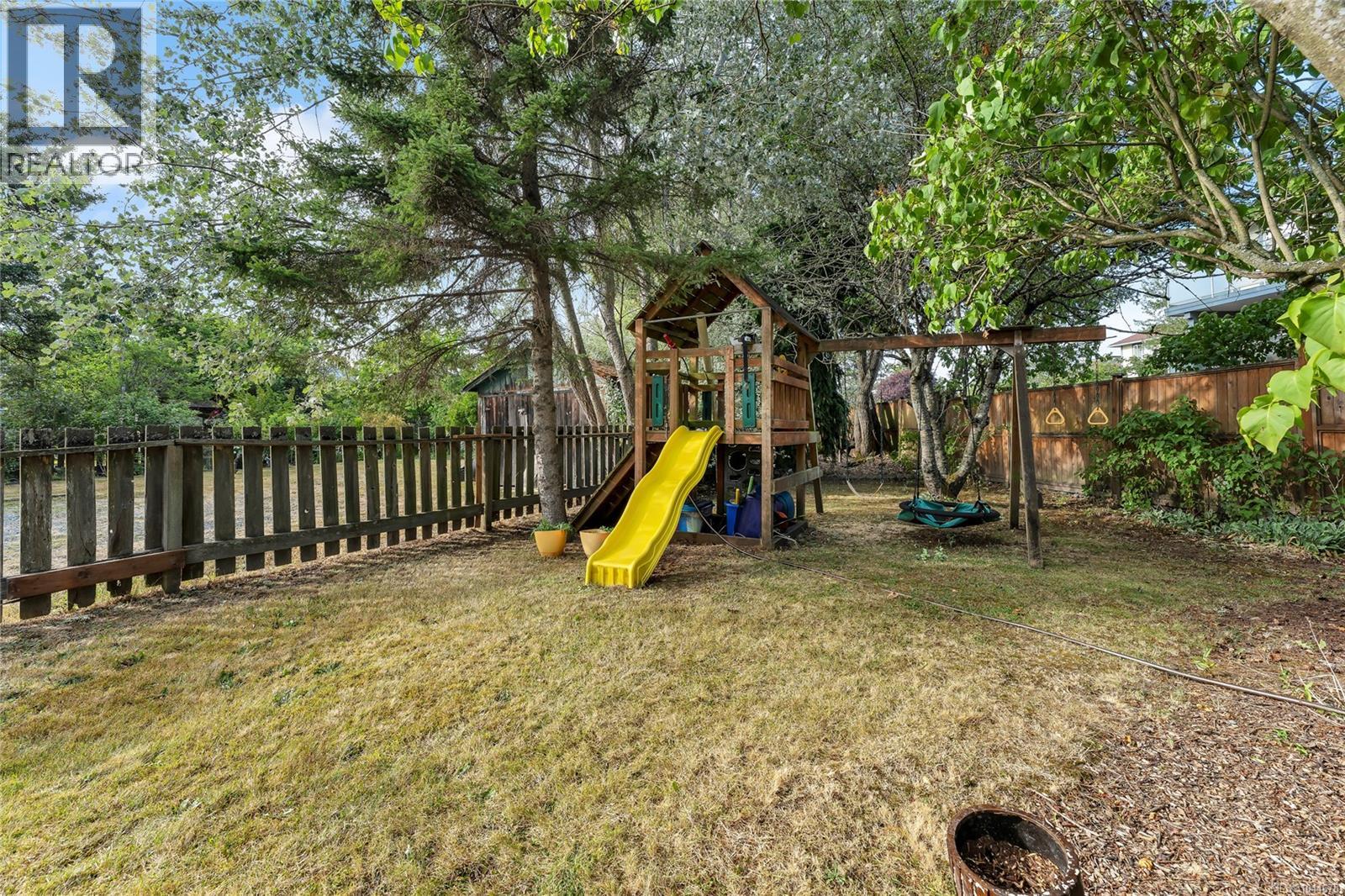 384 Burnside Rd E Property Photo 47