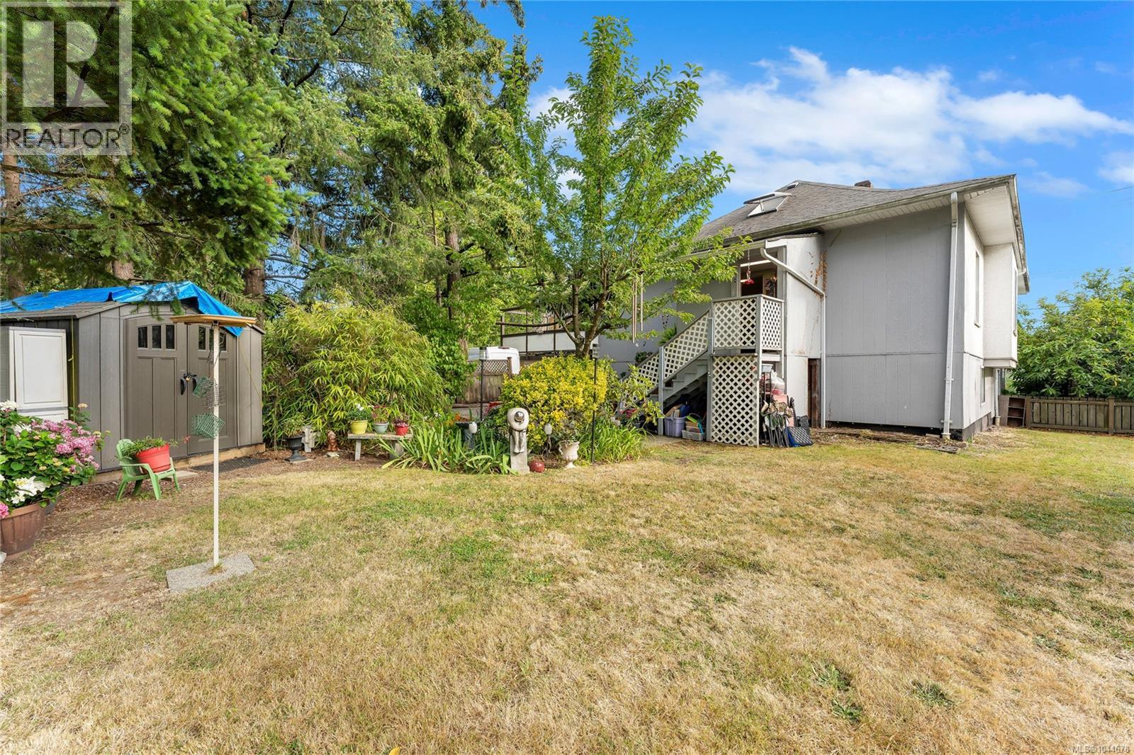 384 Burnside Rd E Property Photo 49