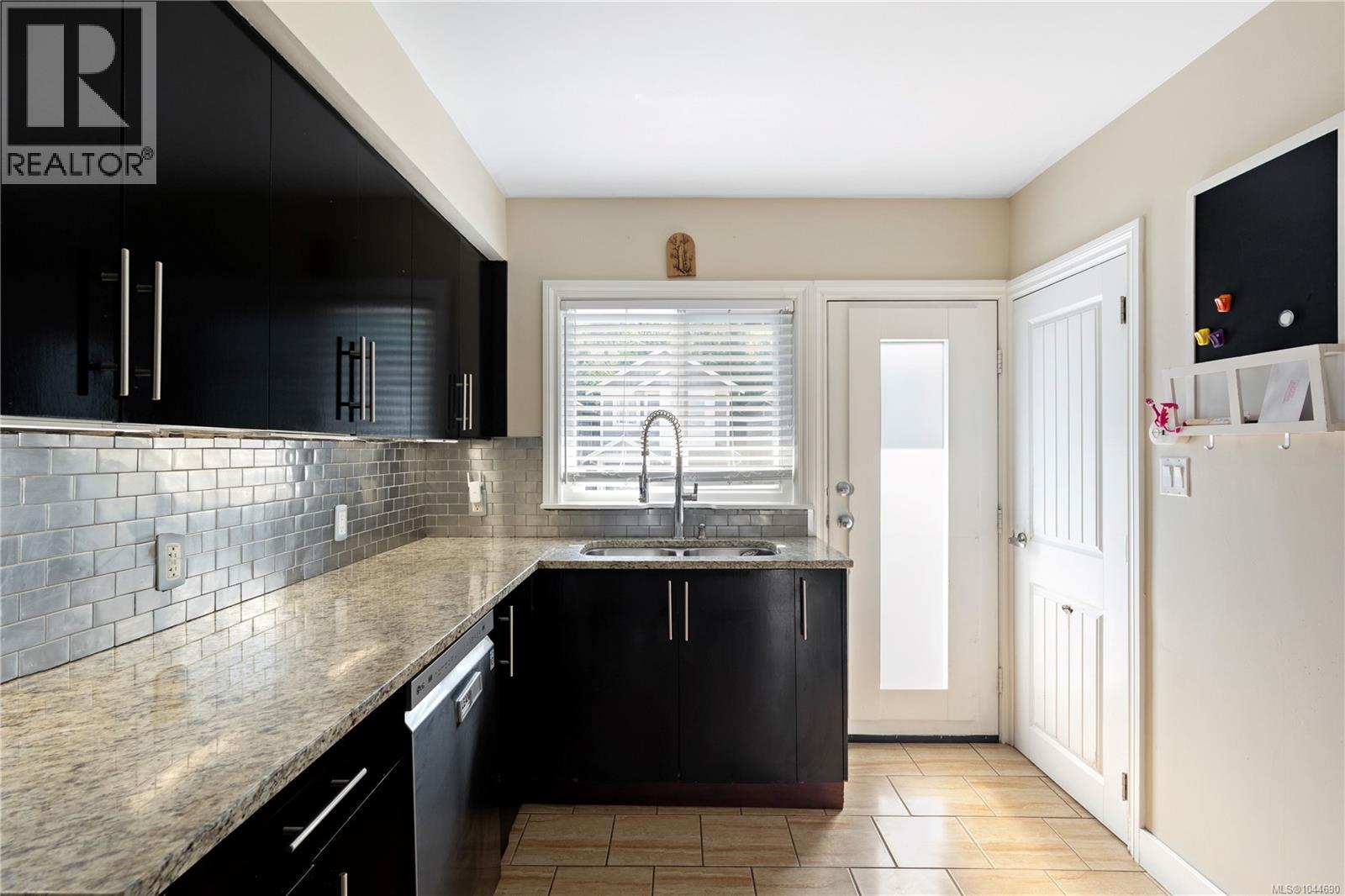 3354 Vision Way Property Photo 10