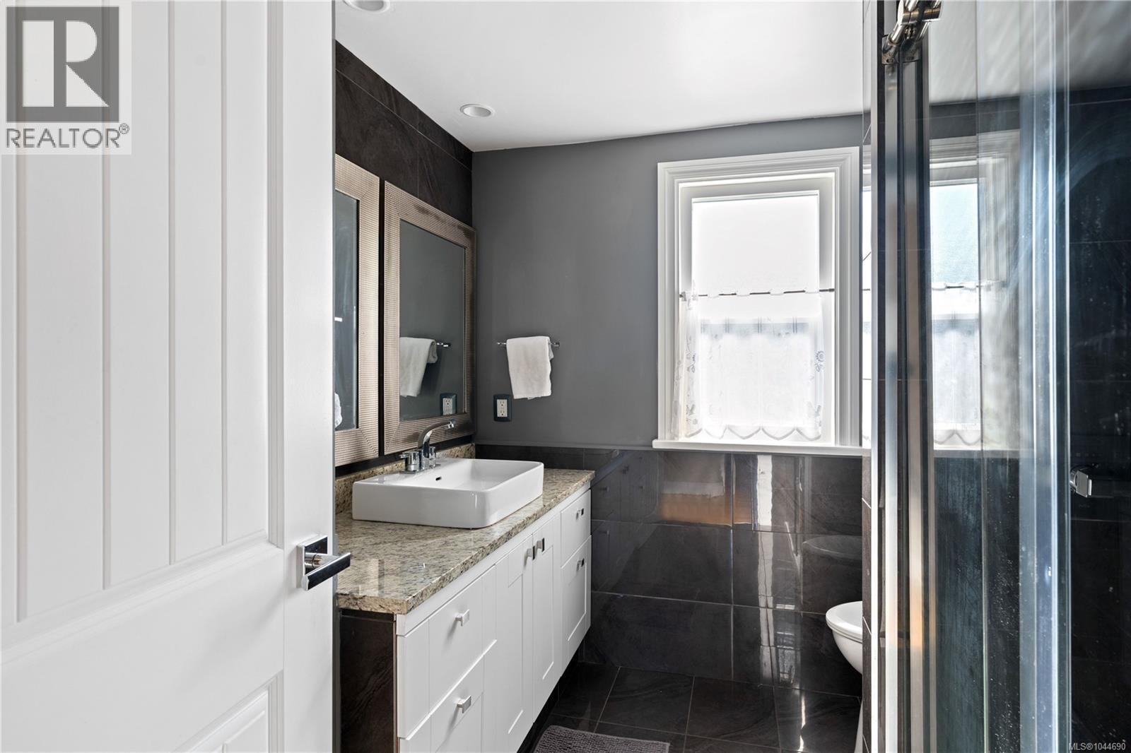 3354 Vision Way Property Photo 15