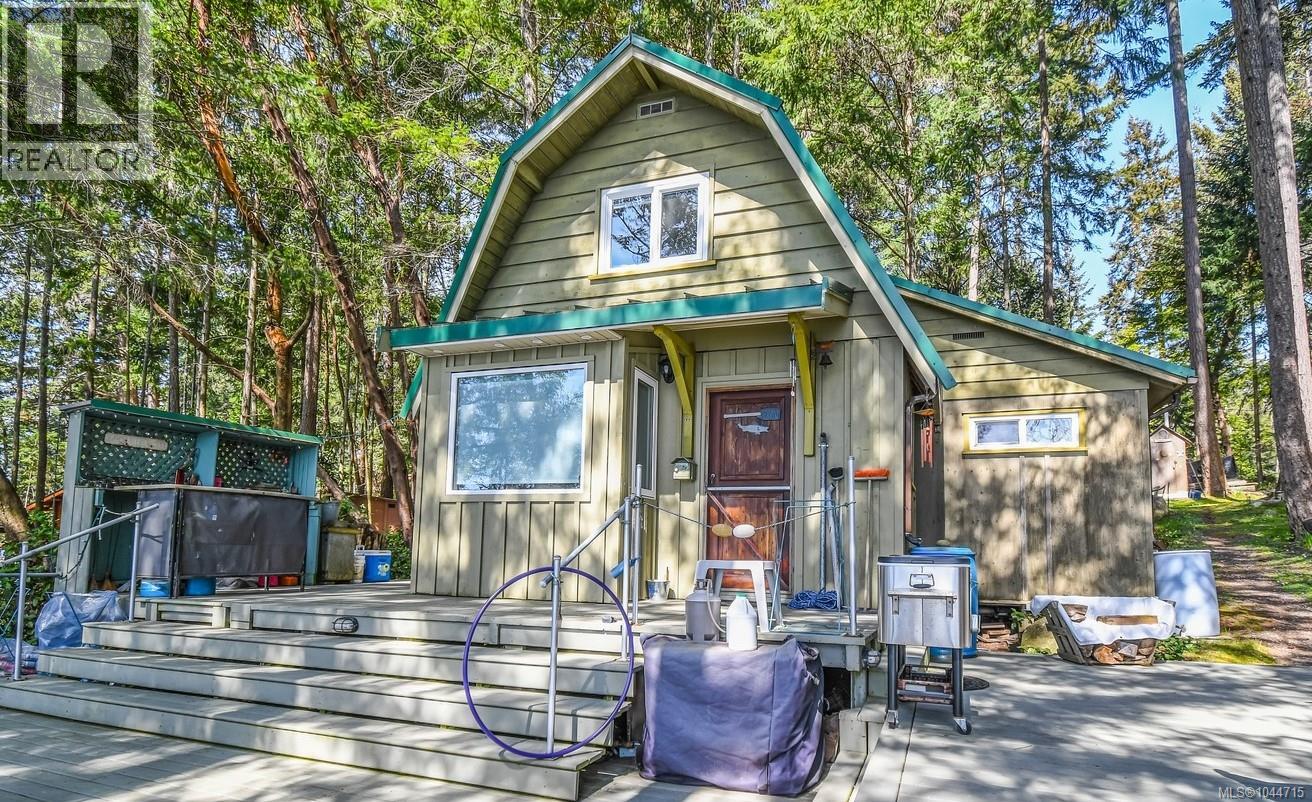 919 Salal Dr Property Photo 11