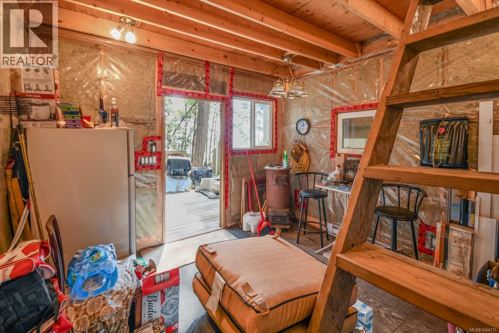 919 Salal Dr Property Photo 38