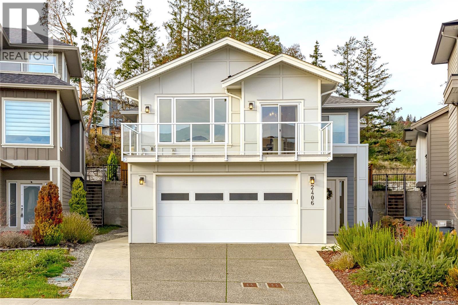 2406 Azurite Cres Property Photo 1