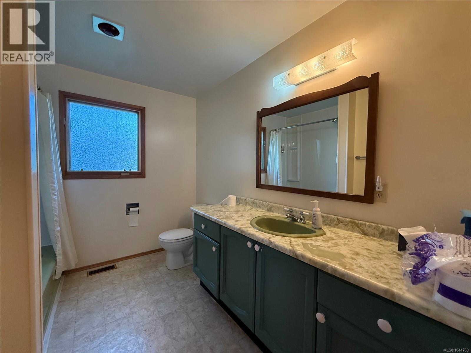 8845 Central St Property Photo 20