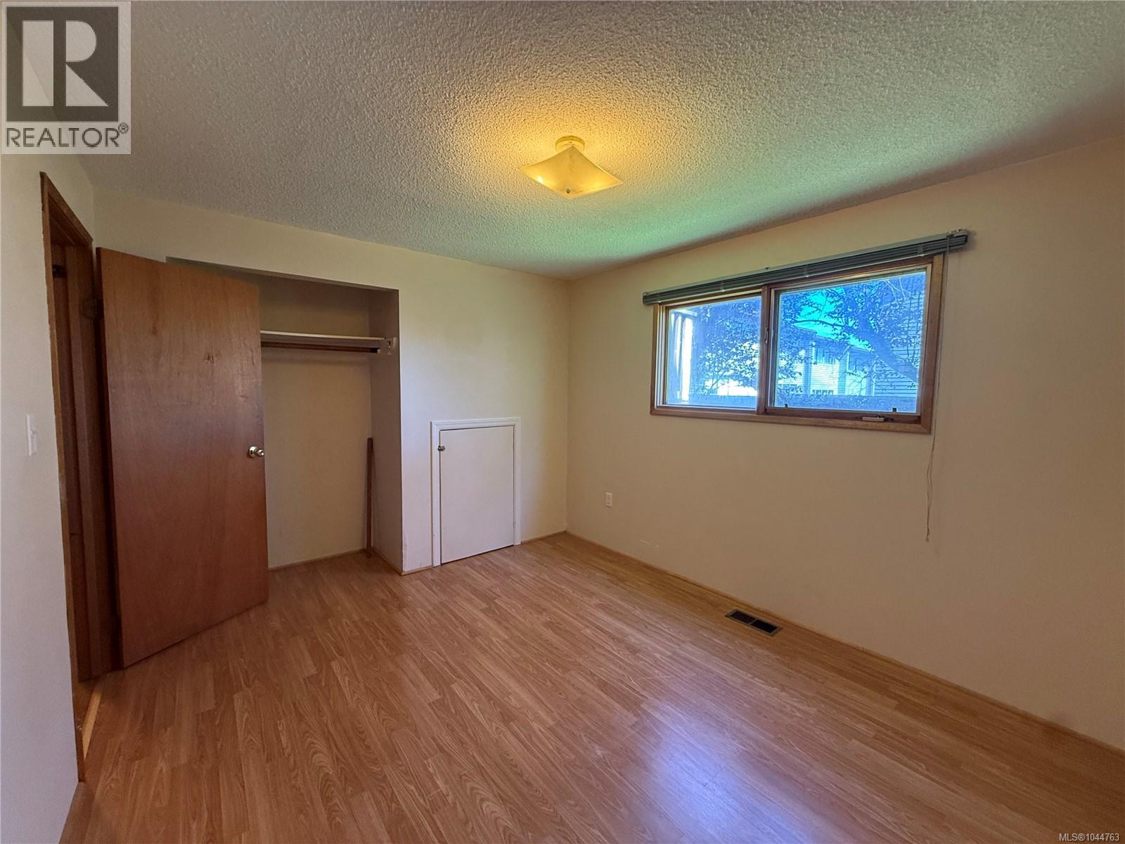 8845 Central St Property Photo 22