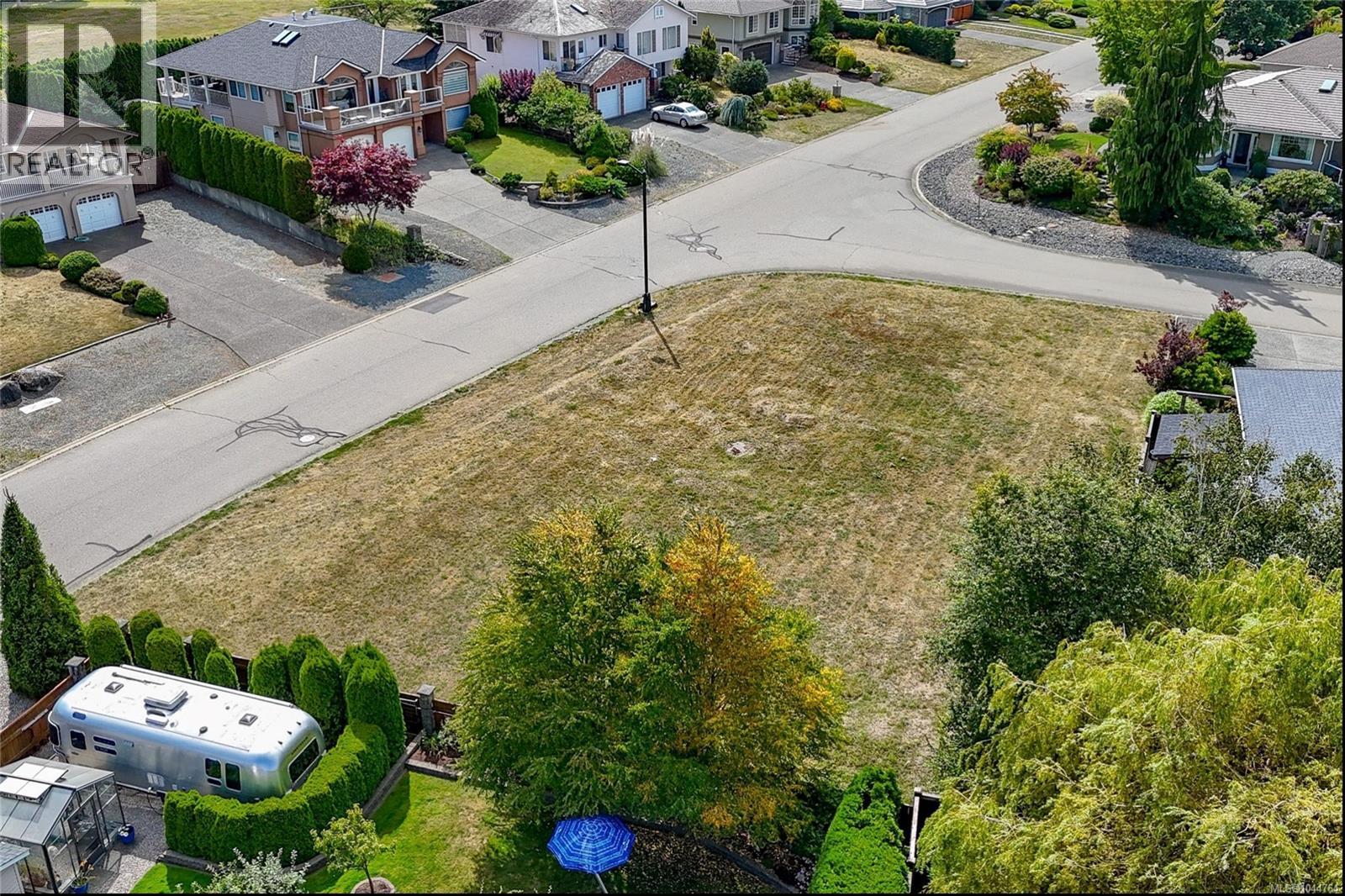 599 Tournament Tour Property Photo 3