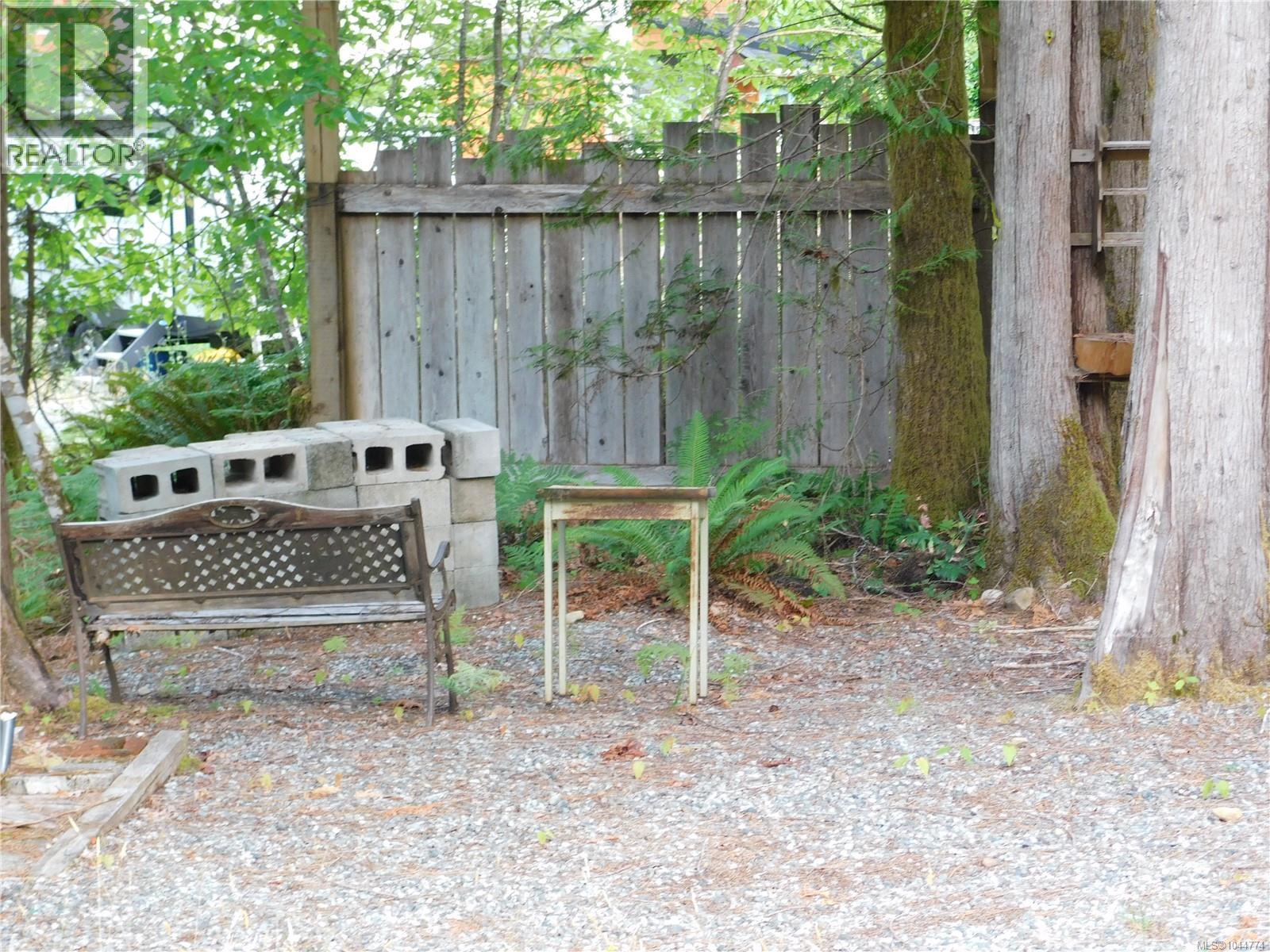 10206 South Dr Property Photo 3