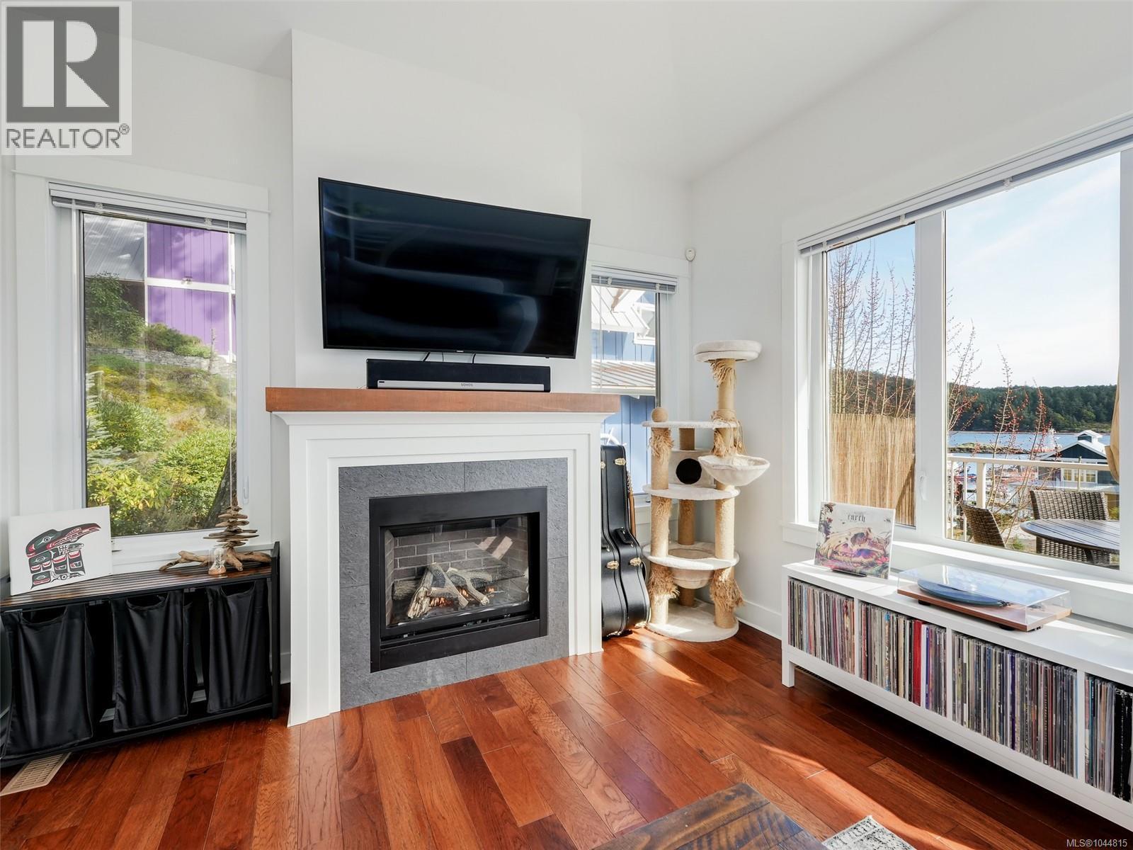 125 Hilltop Cres Property Photo 10