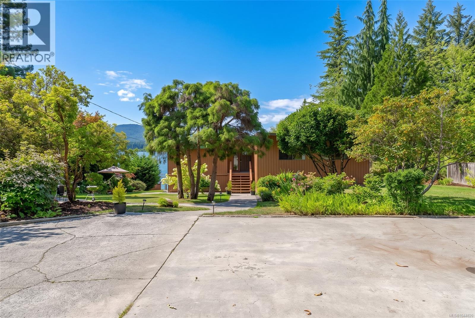 8935 Faber Rd Property Photo 3