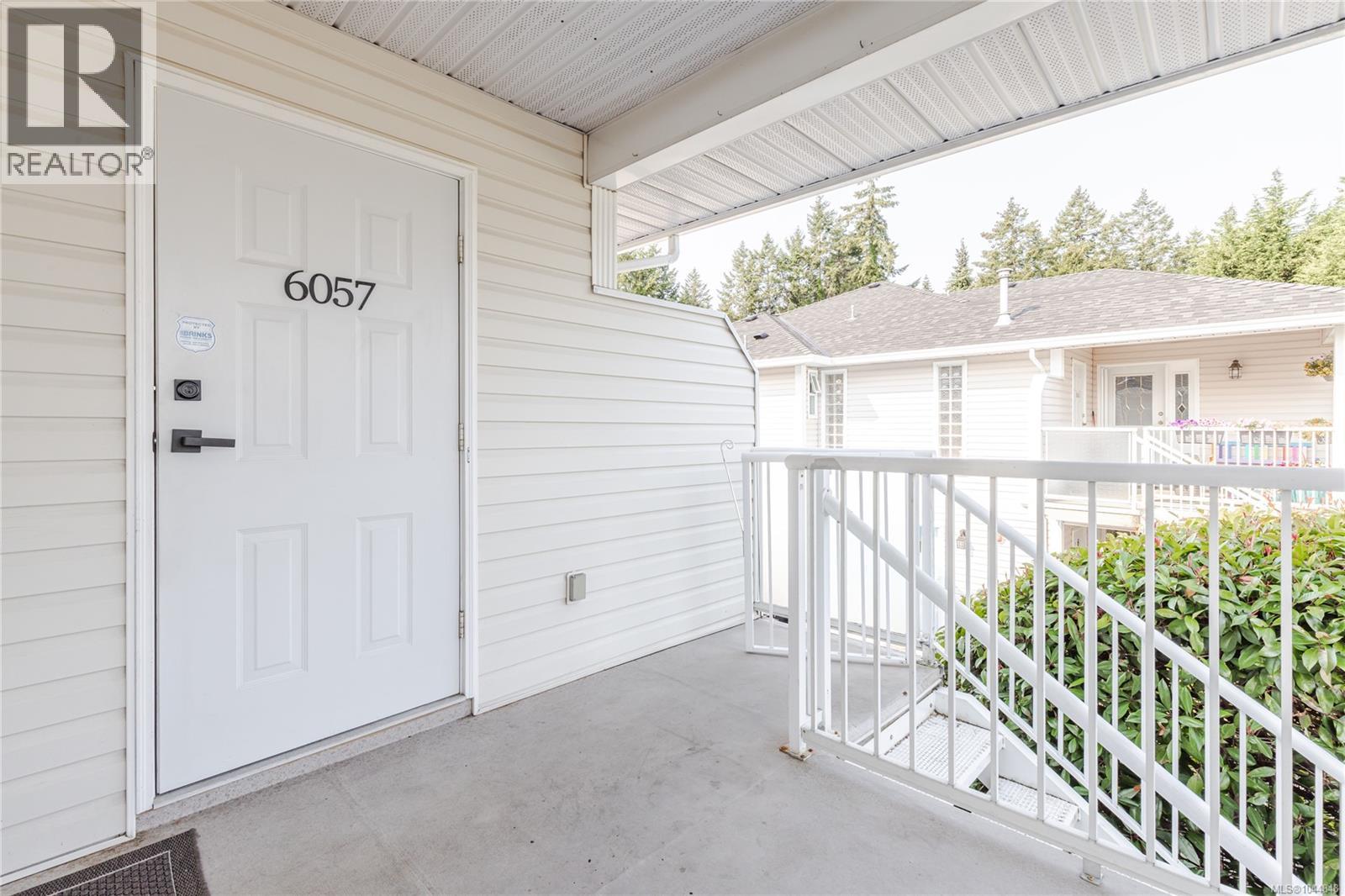 6057 Cedar Grove Dr Property Photo 3