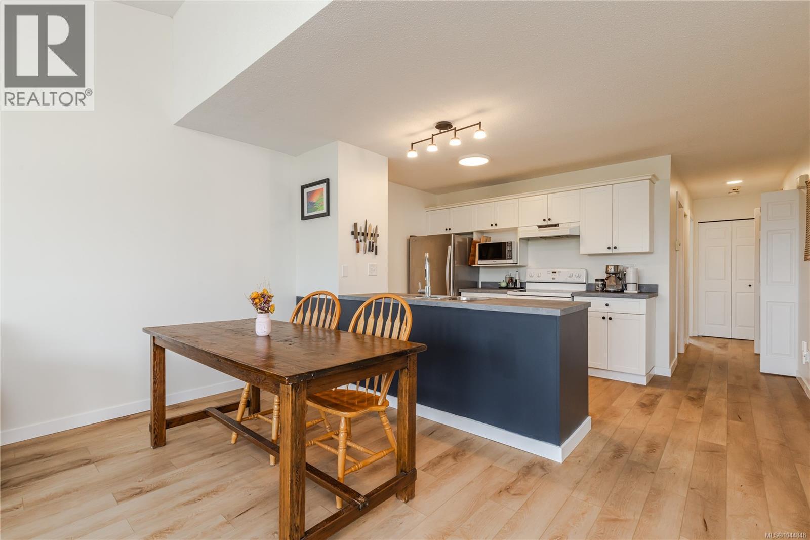 6057 Cedar Grove Dr Property Photo 9