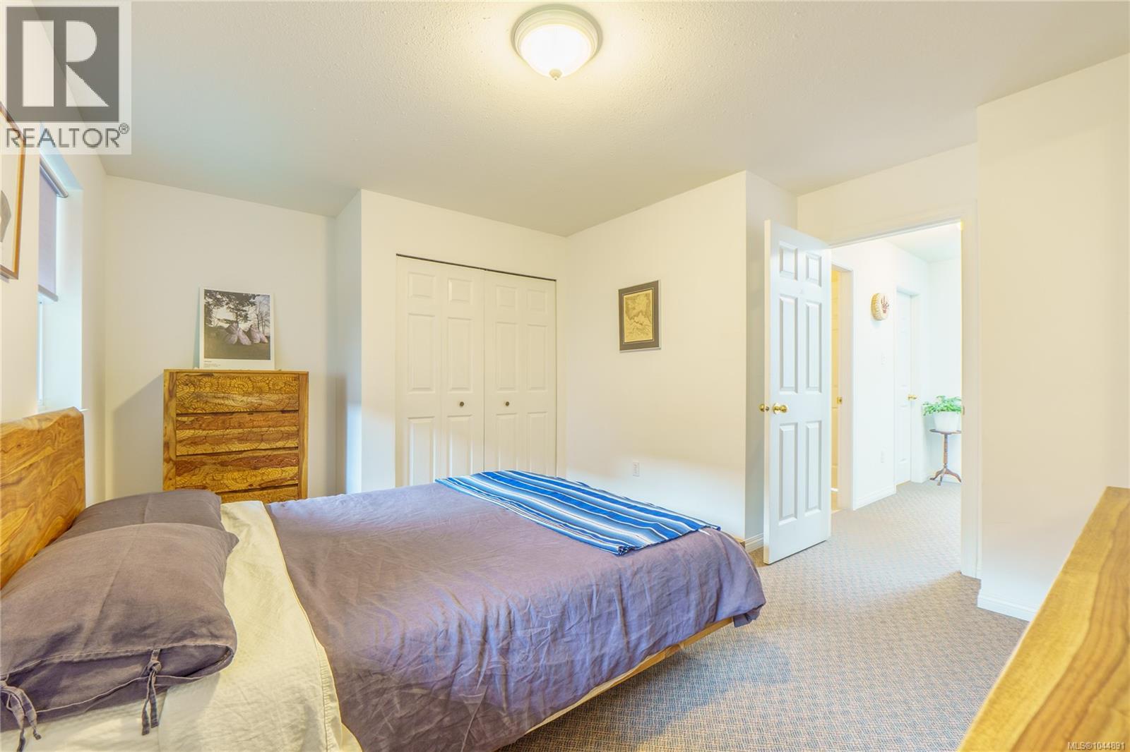 2 1553 Larch Rd Property Photo 16